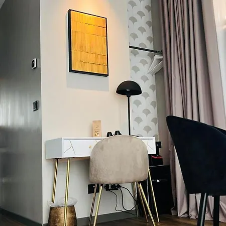 Palazzo Gatto Bianco * Барі